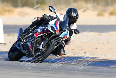 media/Jan-08-2022-SoCal Trackdays (Sat) [[1ec2777125]]/Turn 2 (150pm)/